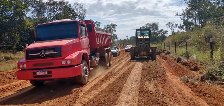 Prefeitura intensifica recuperação de Estradas Rurais de Lassance