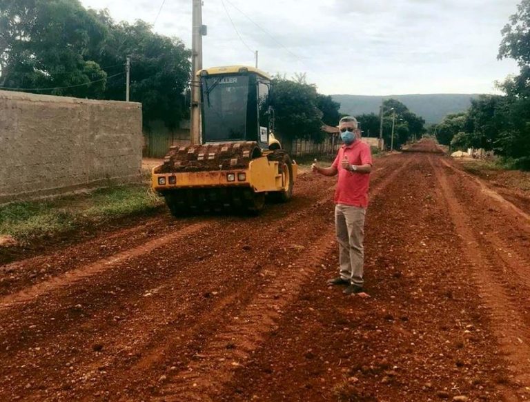 Obras de pavimentação são retomadas em Lassance