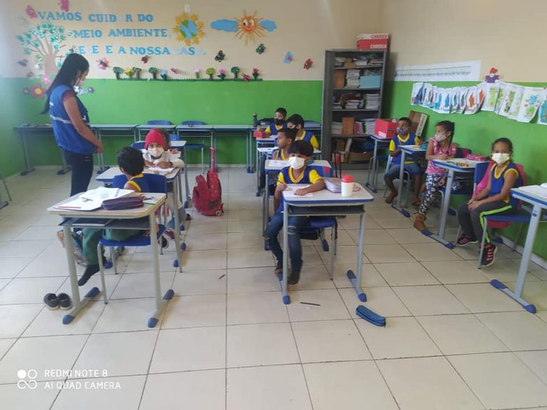 Vacinação Infantil e Combate ao Coronavírus é abordado em Escolas de Lassance